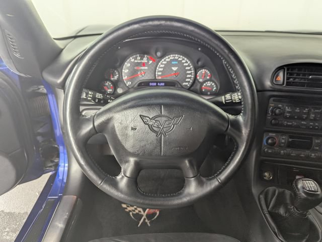 Used 2004 Chevrolet Corvette Z06 w/ Z06 Preferred Equipment Group RWD image 14