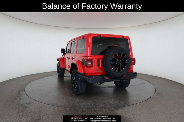 Used 2025 Jeep Wrangler Unlimited Sahara w/ Safety Group image 13