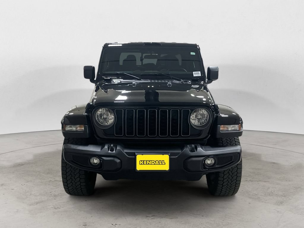 Used 2025 Jeep Gladiator Sport AWD/4WD image 8