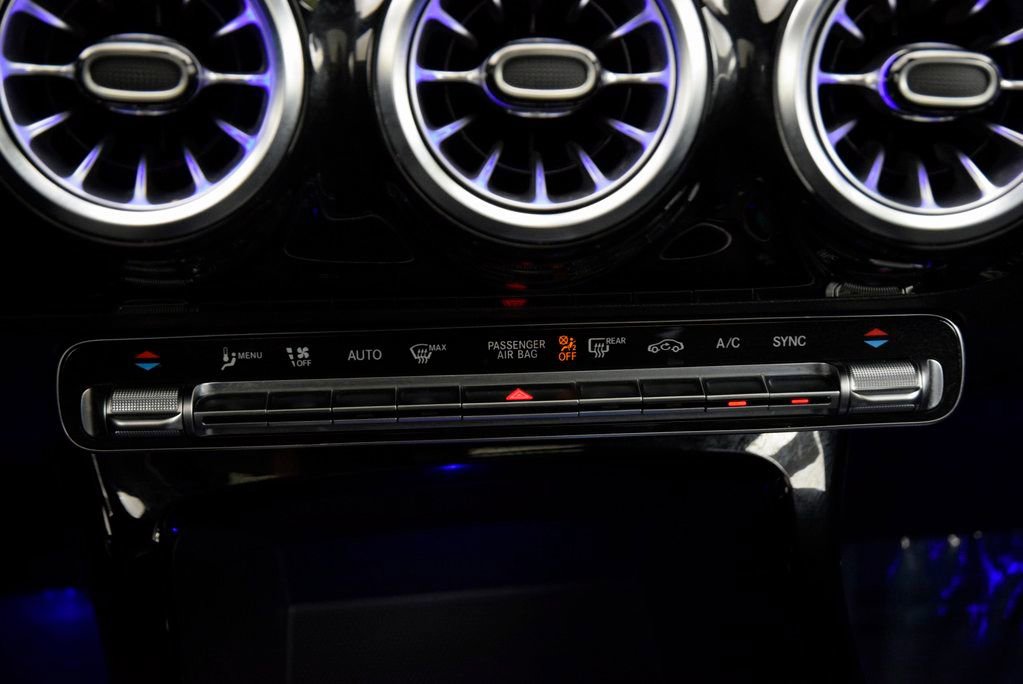 Used 2023 Mercedes-Benz CLA 250 image 30