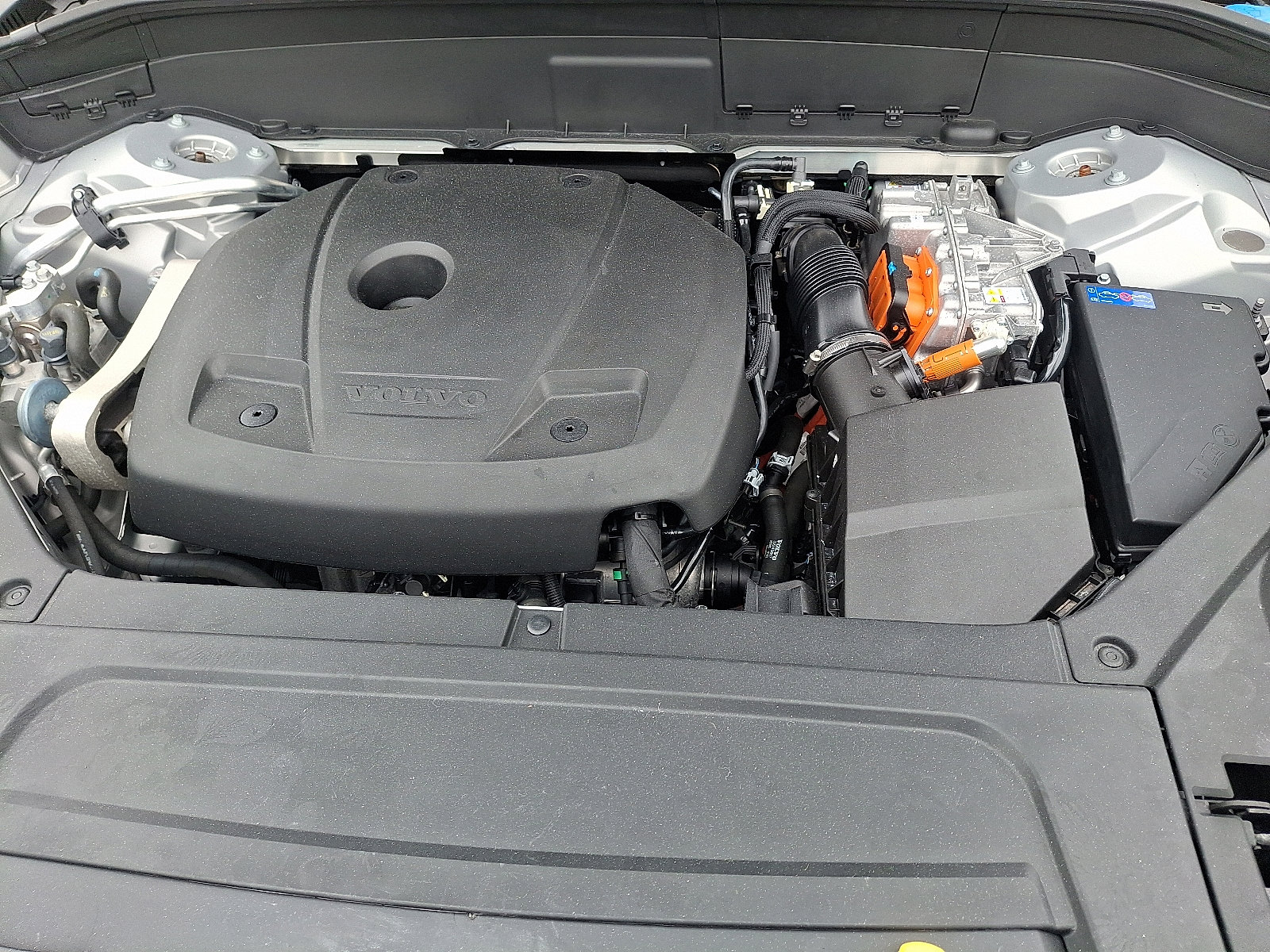 Certified 2023 Volvo XC90 T8 Plus w/ Protection Package Premier image 28