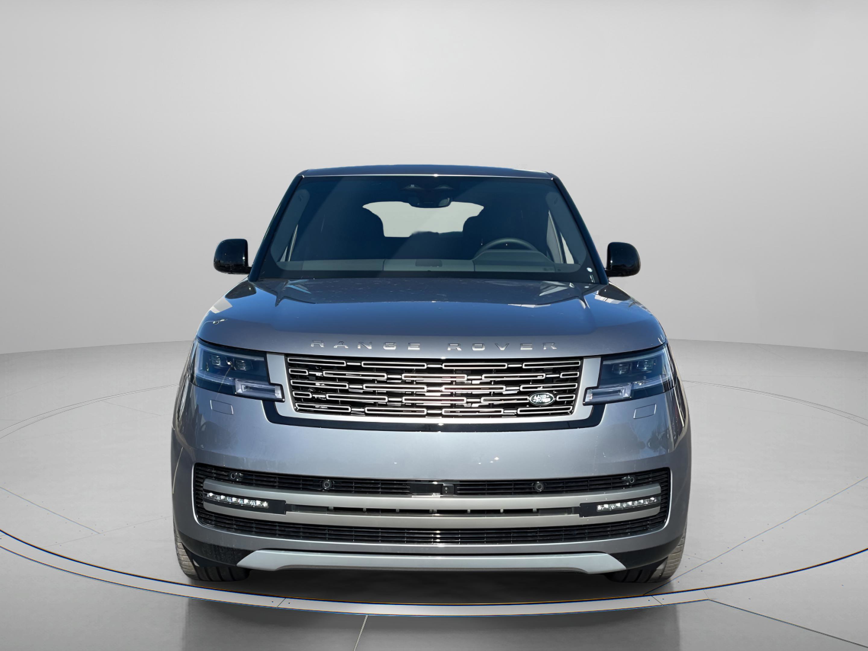 New 2025 Land Rover Range Rover SE image 8