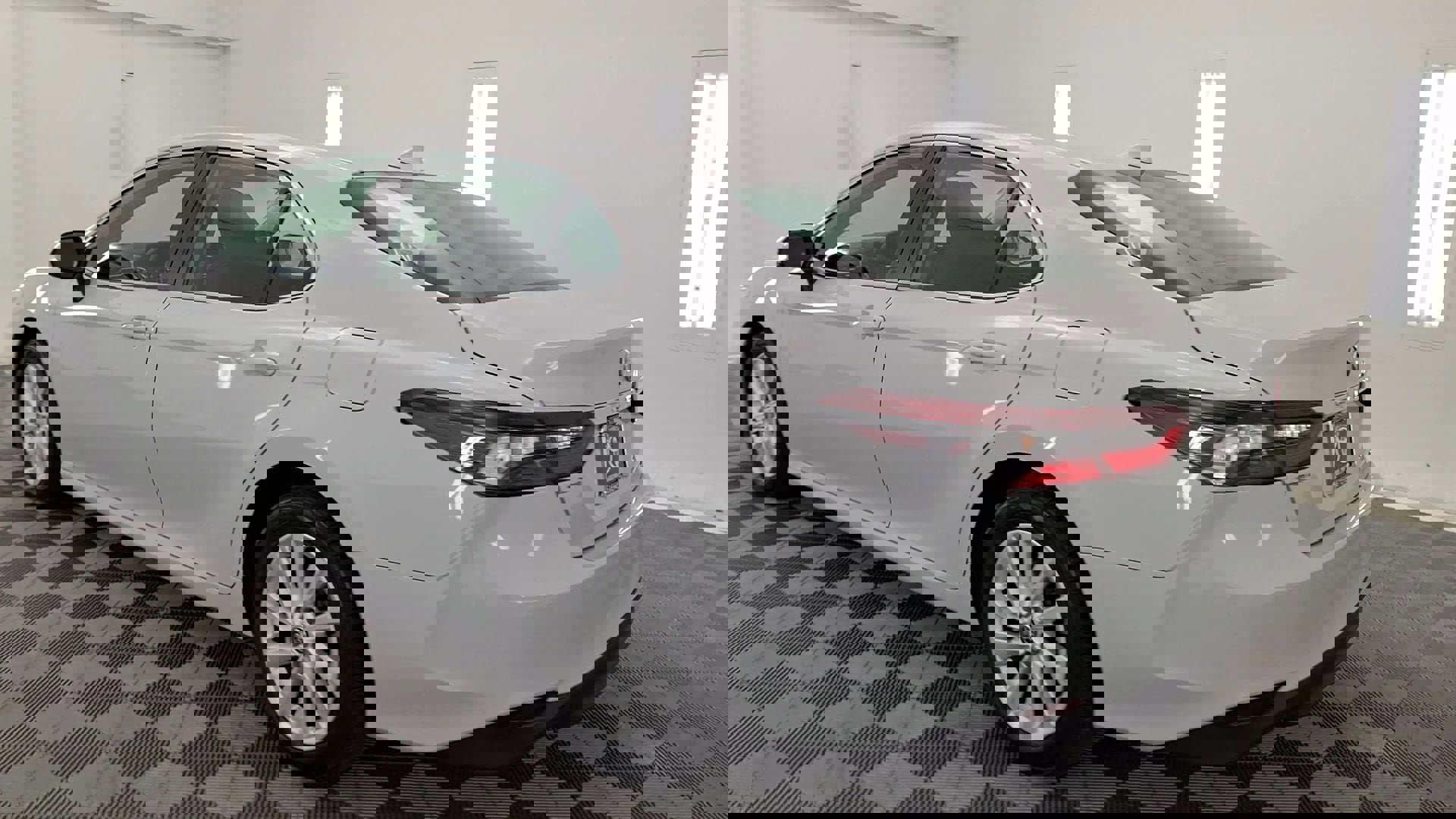 Used 2024 Toyota Camry LE image 2