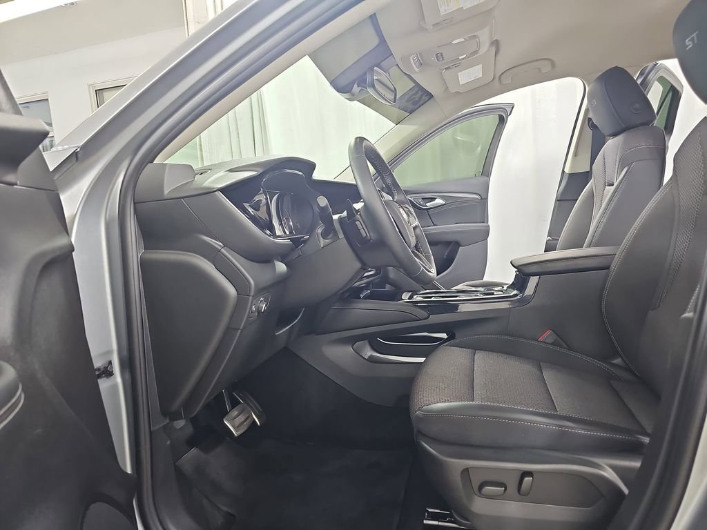 Certified 2023 Buick Envision Preferred w/ Sport Touring Package AWD/4WD image 19