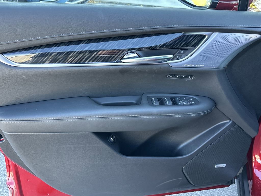 New 2025 Cadillac XT6 Premium Luxury w/ Technology Package image 9