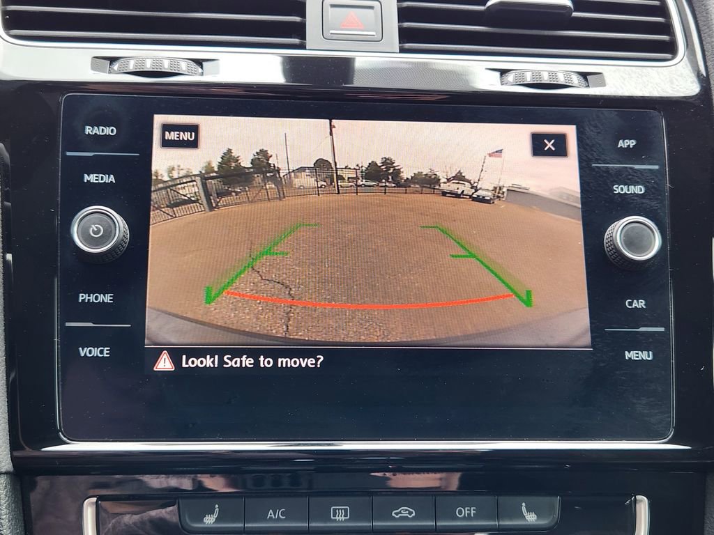 Used 2018 Volkswagen GTI SE FWD image 14
