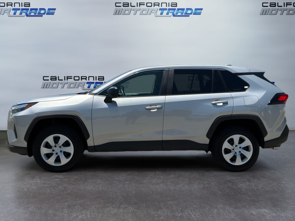 Used 2025 Toyota RAV4 LE FWD image 8