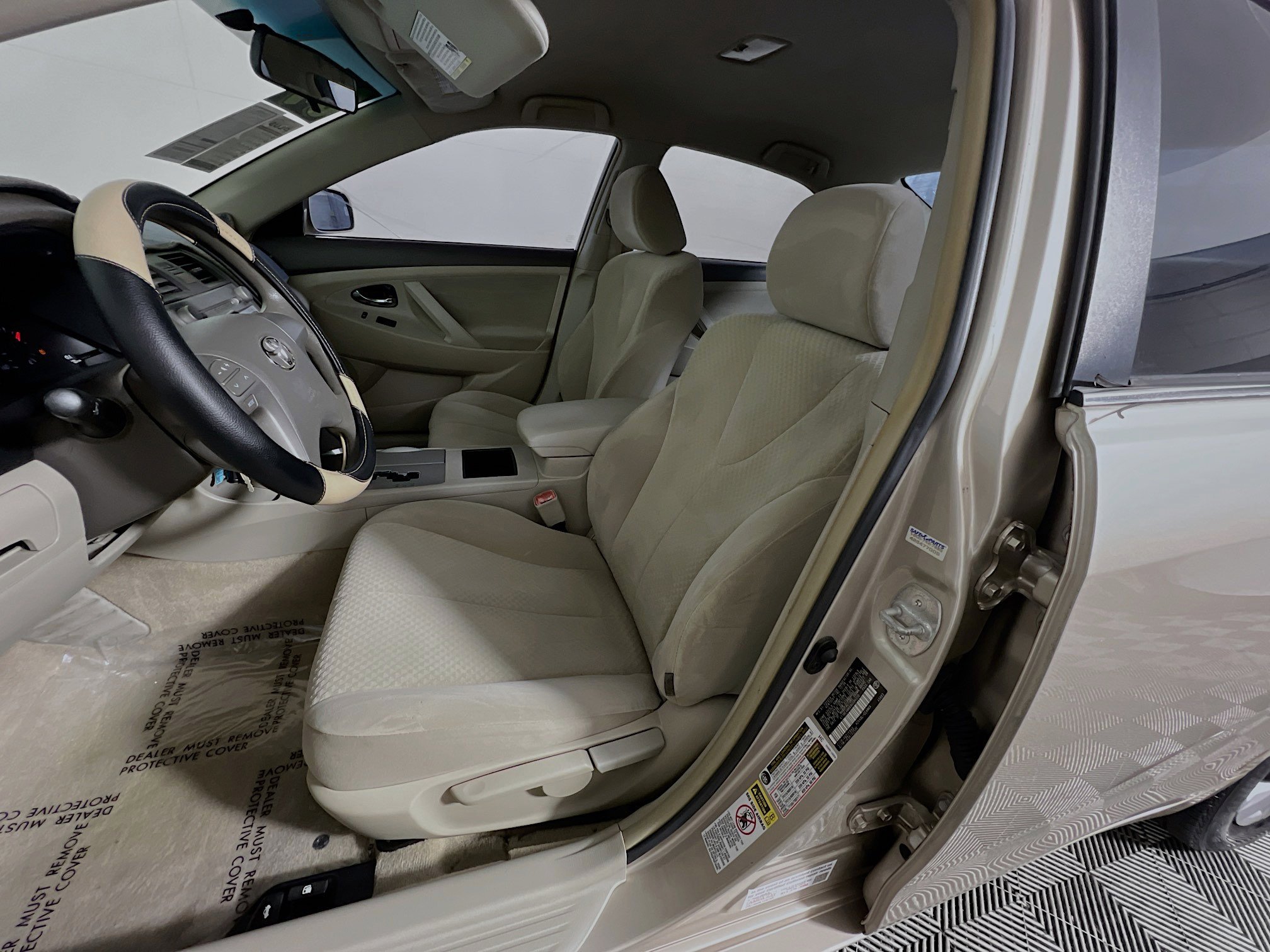 Used 2009 Toyota Camry LE image 15