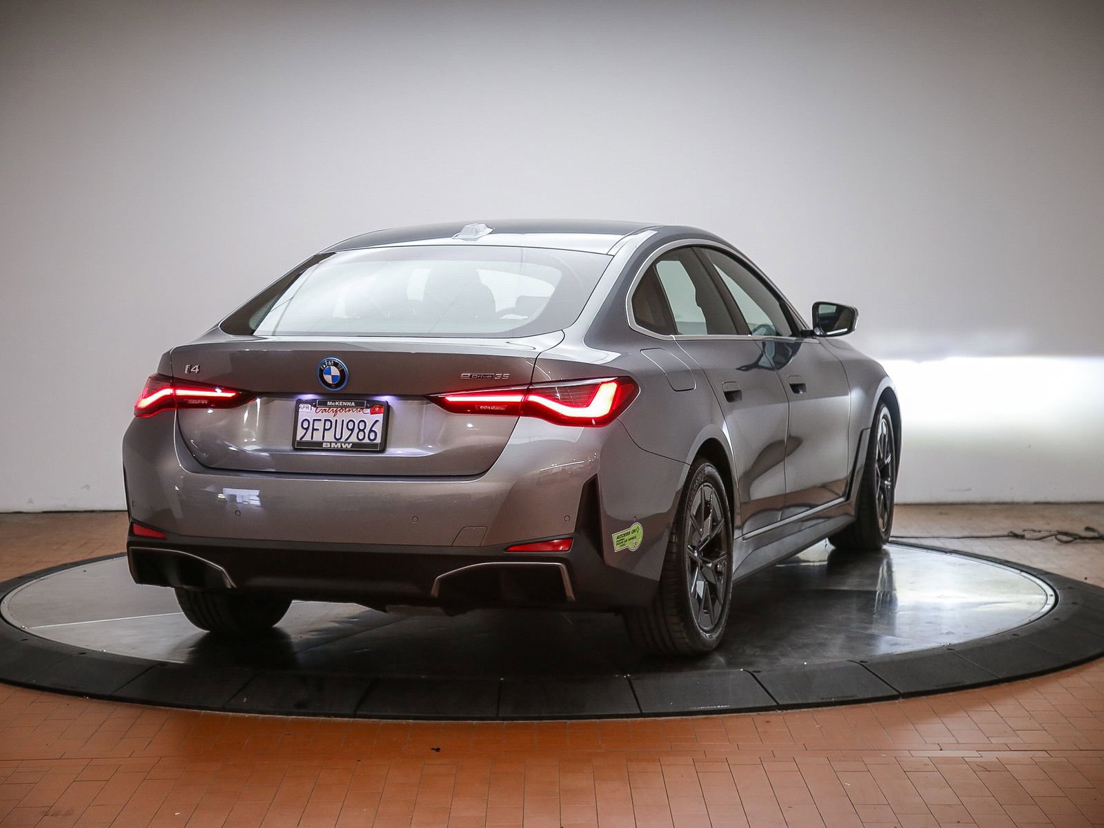Certified 2023 BMW i4 eDrive35 RWD image 5