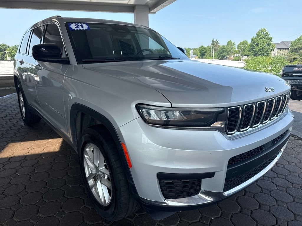 Used 2021 Jeep Grand Cherokee L Laredo w/ Luxury Tech Group I AWD/4WD image 4
