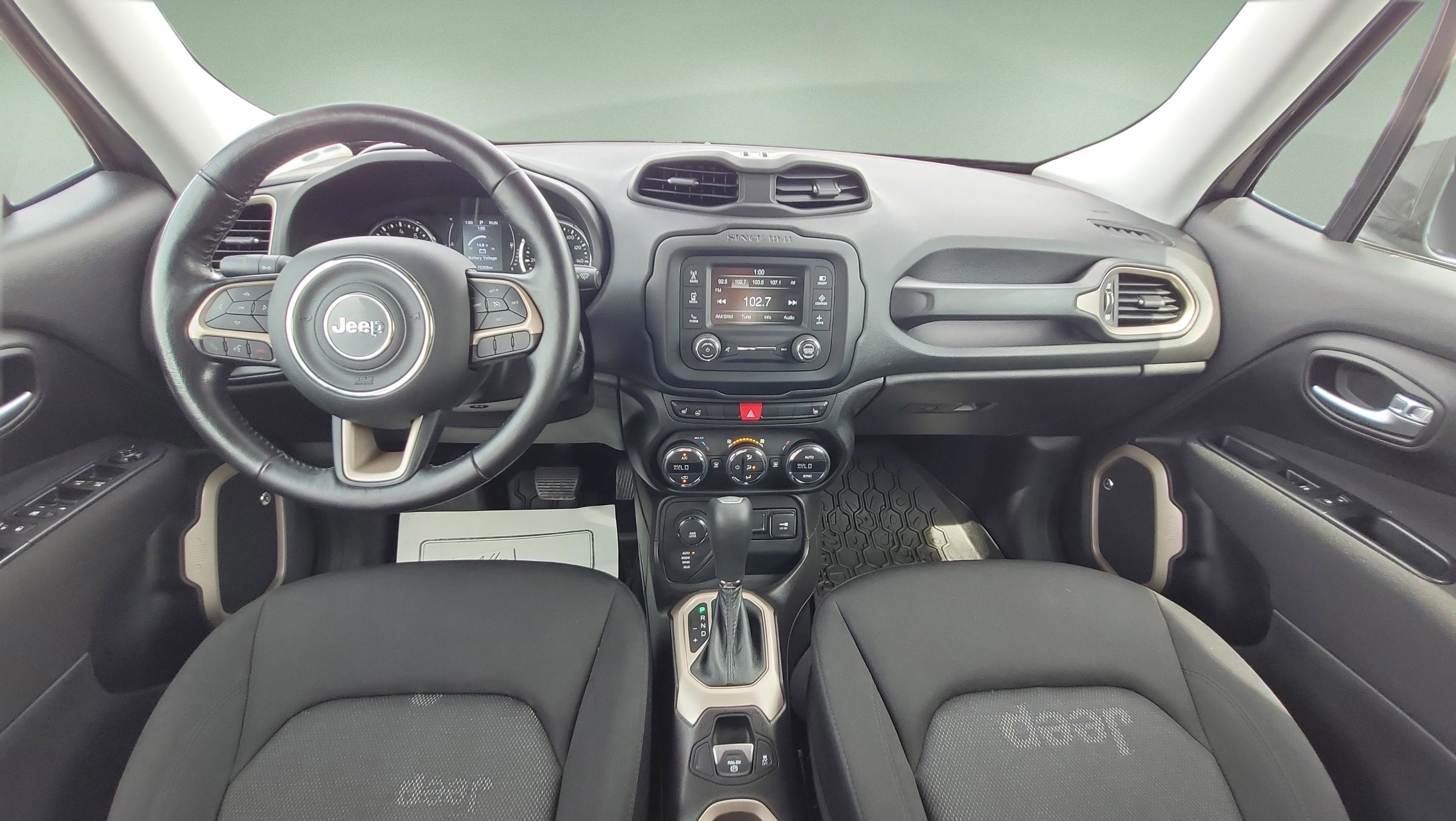 Used 2017 Jeep Renegade Latitude w/ Safety & Security Group image 13