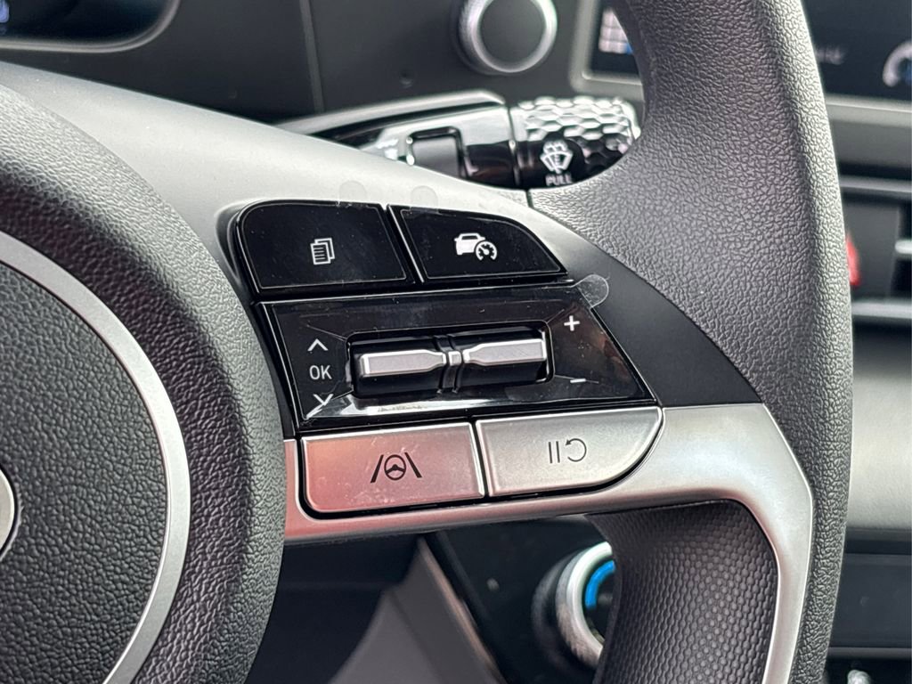 New 2025 Hyundai Elantra Blue image 22