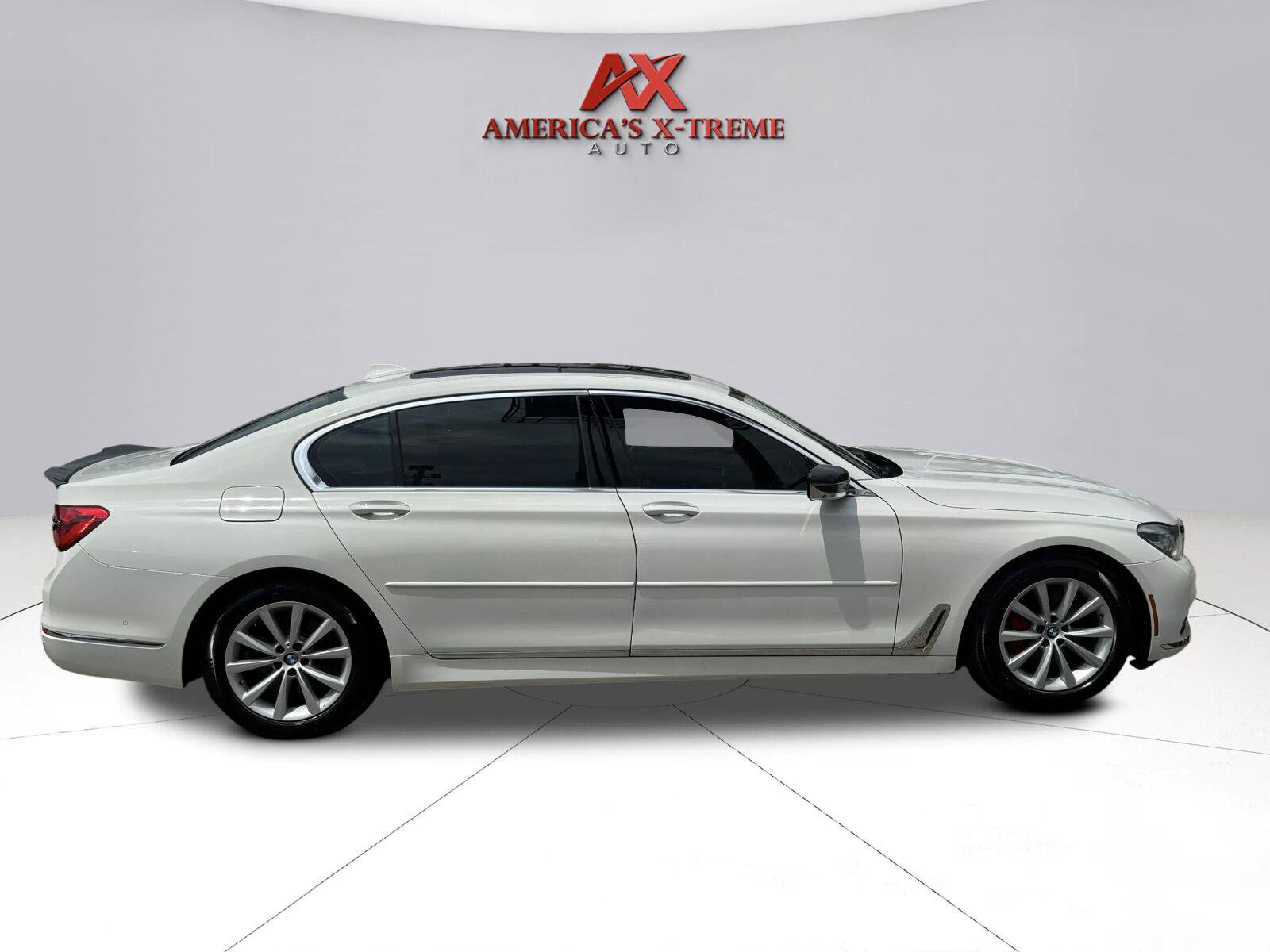 Used 2016 BMW 750i xDrive AWD/4WD image 8