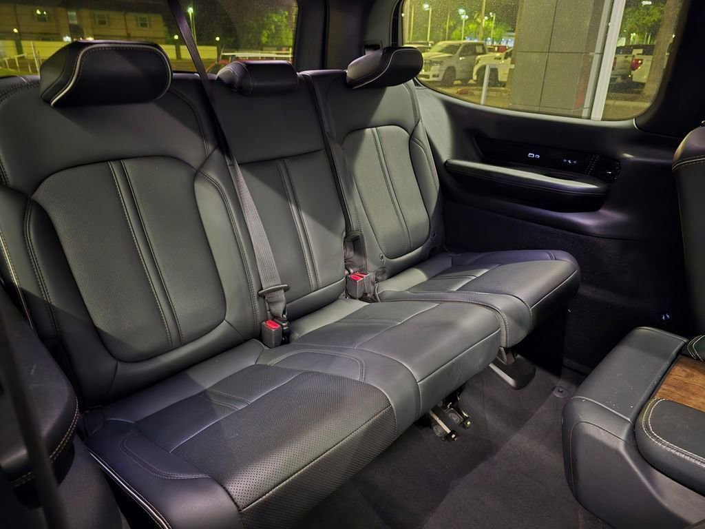 Certified 2022 Jeep Grand Wagoneer Series II w/ Convenience Group III image 44