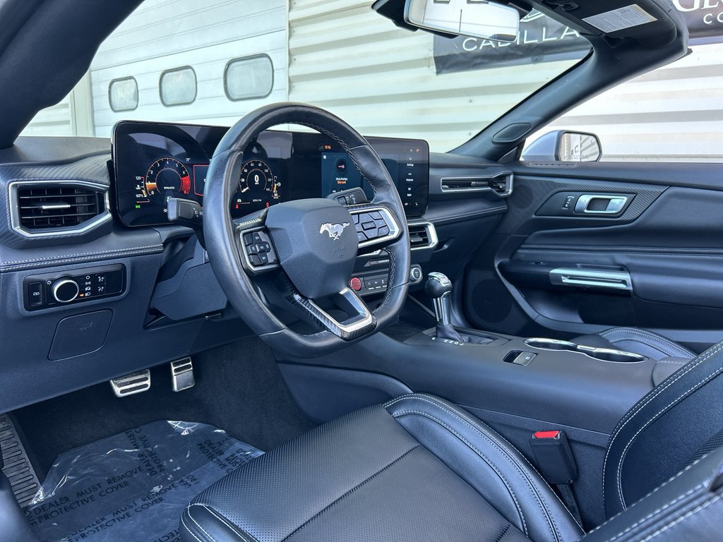 Used 2025 Ford Mustang Premium RWD image 10
