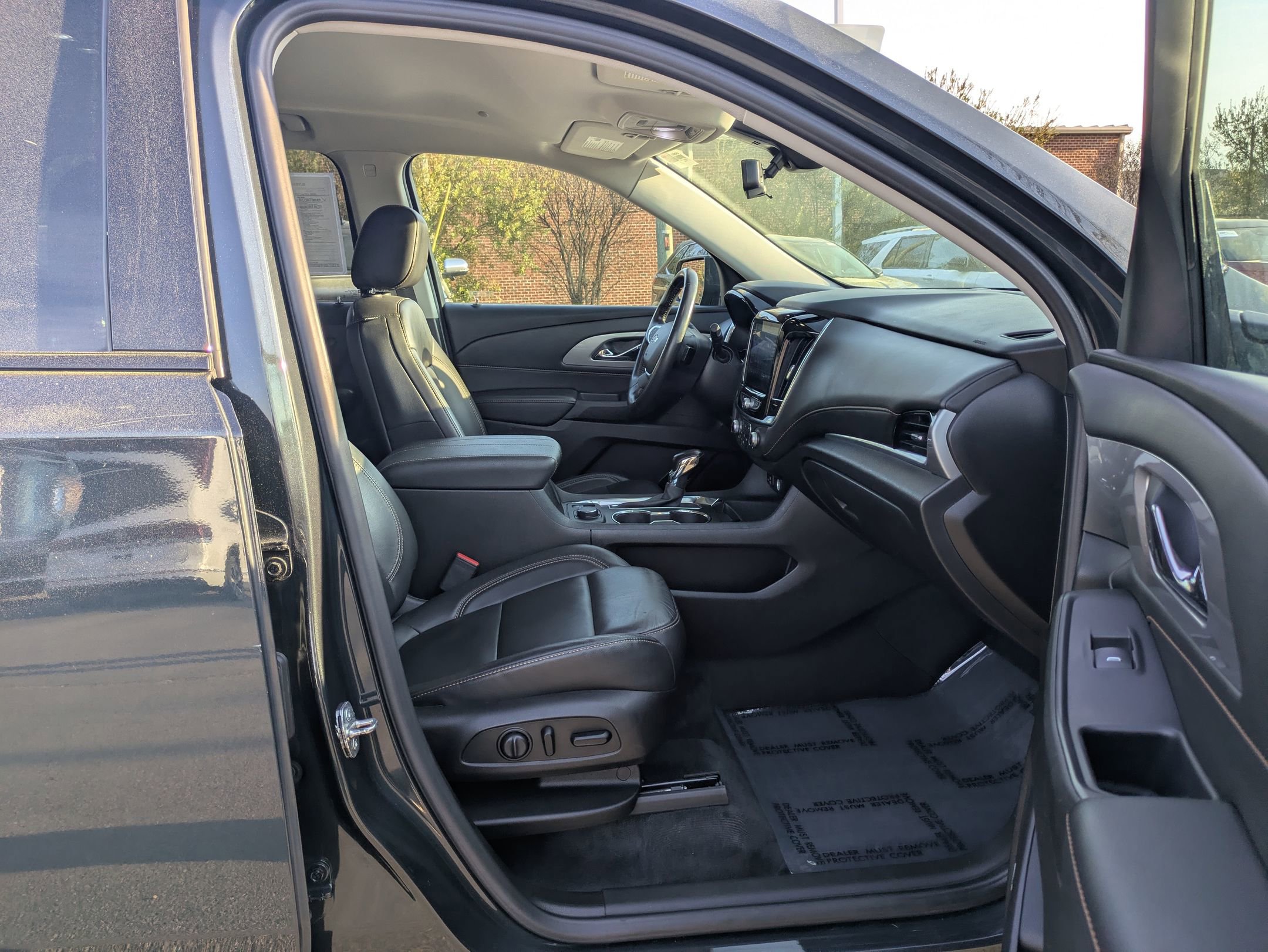 Used 2021 Chevrolet Traverse RS image 12
