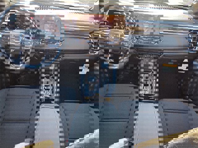 New 2026 GMC Canyon Elevation w/ Convenience Package image 12