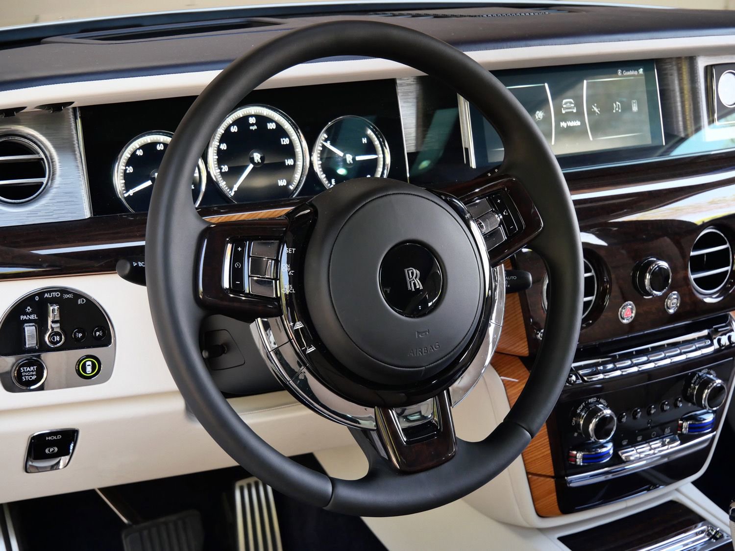 Certified 2023 Rolls-Royce Phantom Sedan RWD image 25