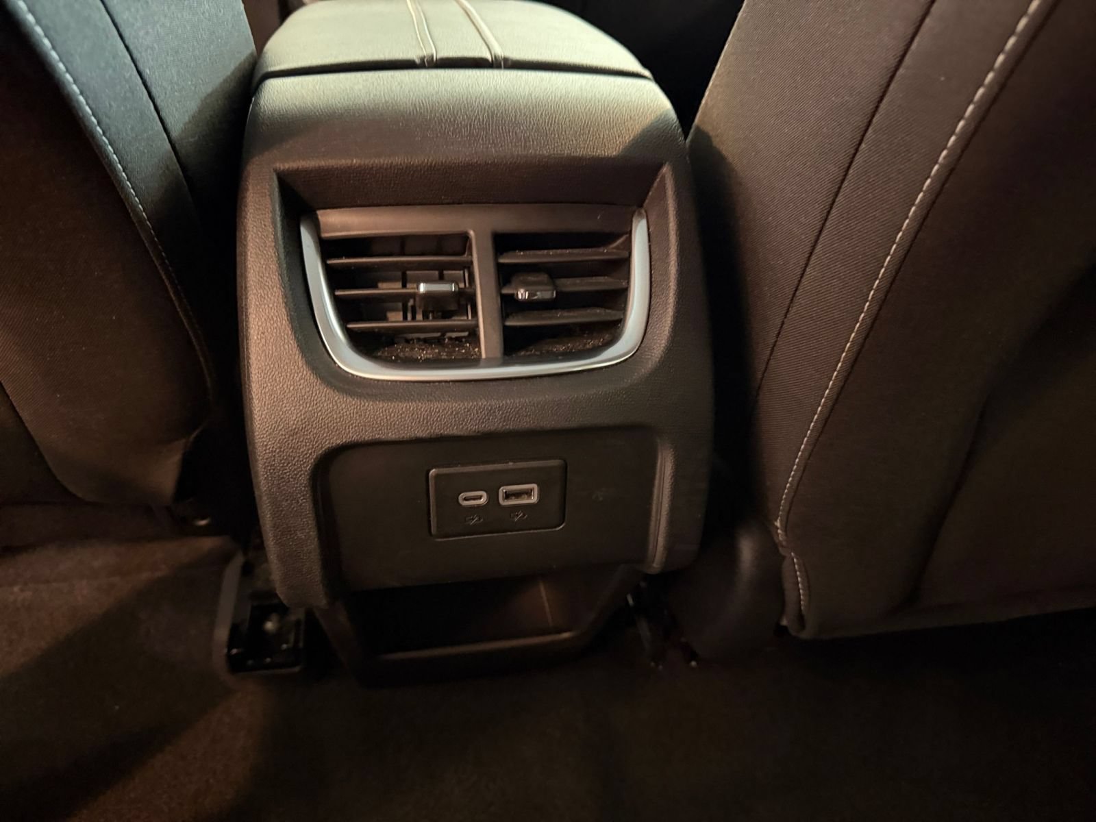 Used 2025 Chevrolet Blazer LT FWD image 23