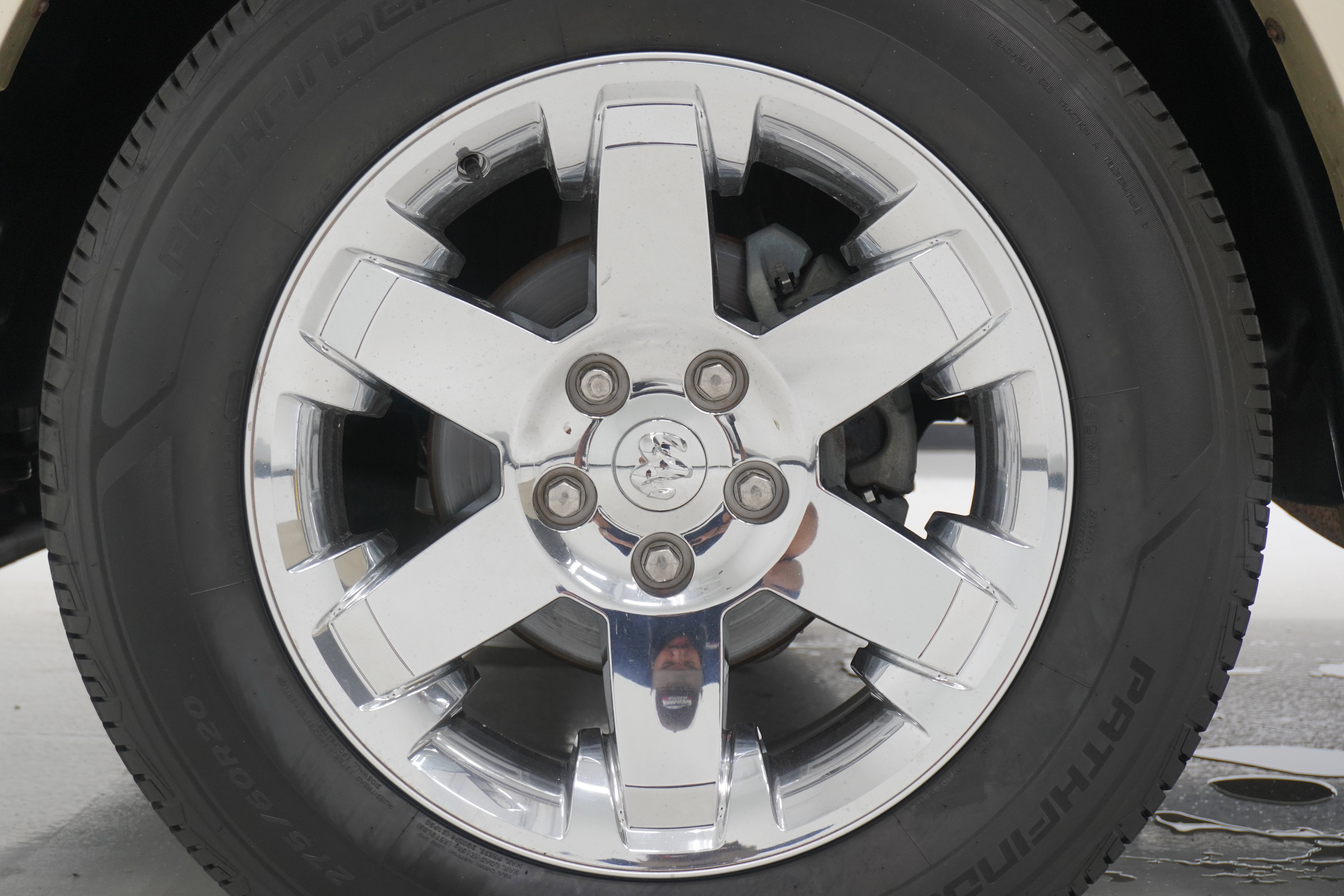 Used 2011 RAM 1500 Laramie Longhorn RWD image 28