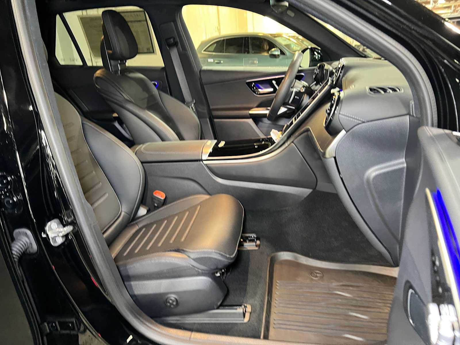 Certified 2026 Mercedes-Benz GLC 300 4MATIC image 12