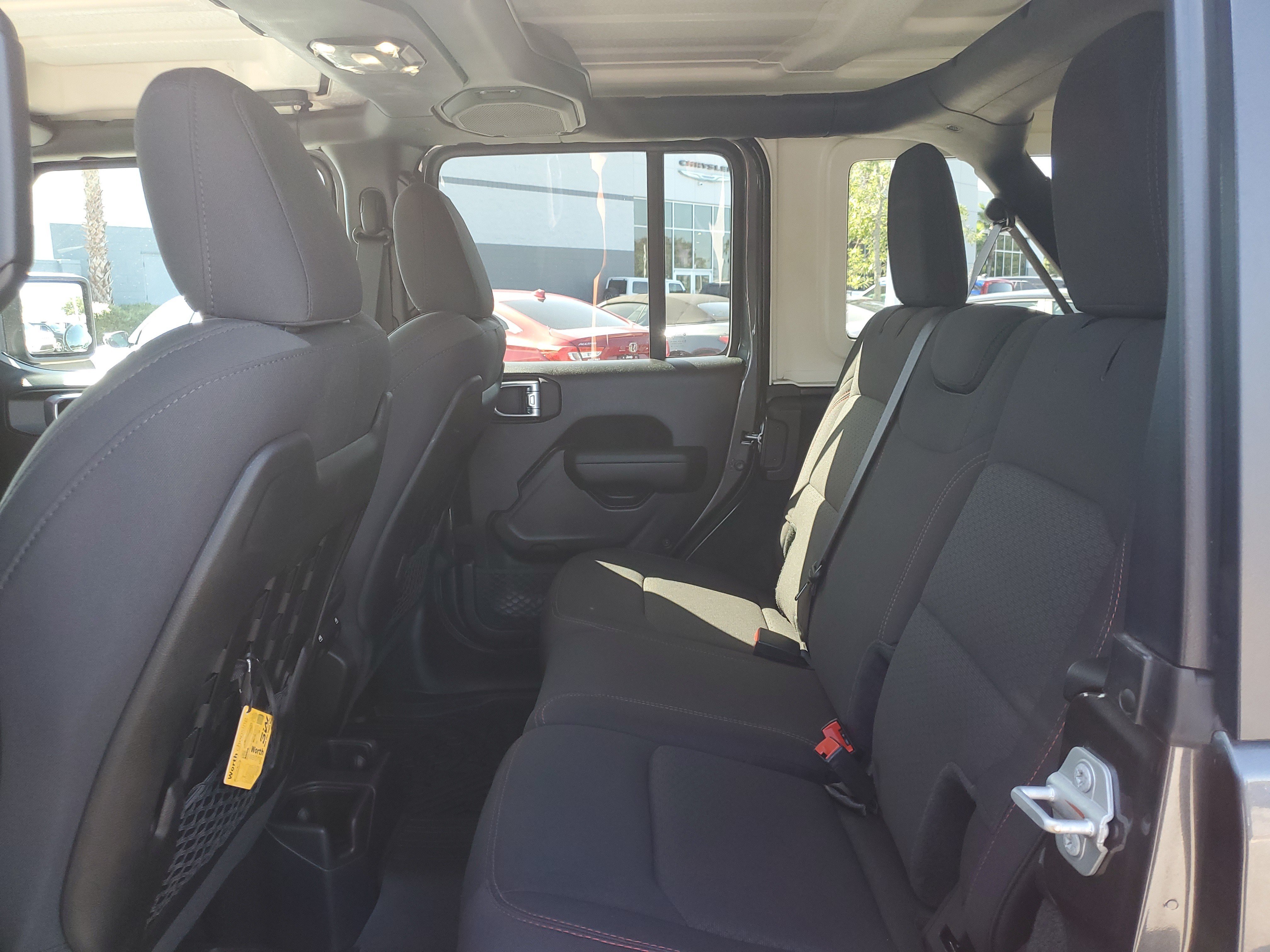 Used 2023 Jeep Wrangler Unlimited Rubicon w/ LED Lighting Group AWD/4WD image 12