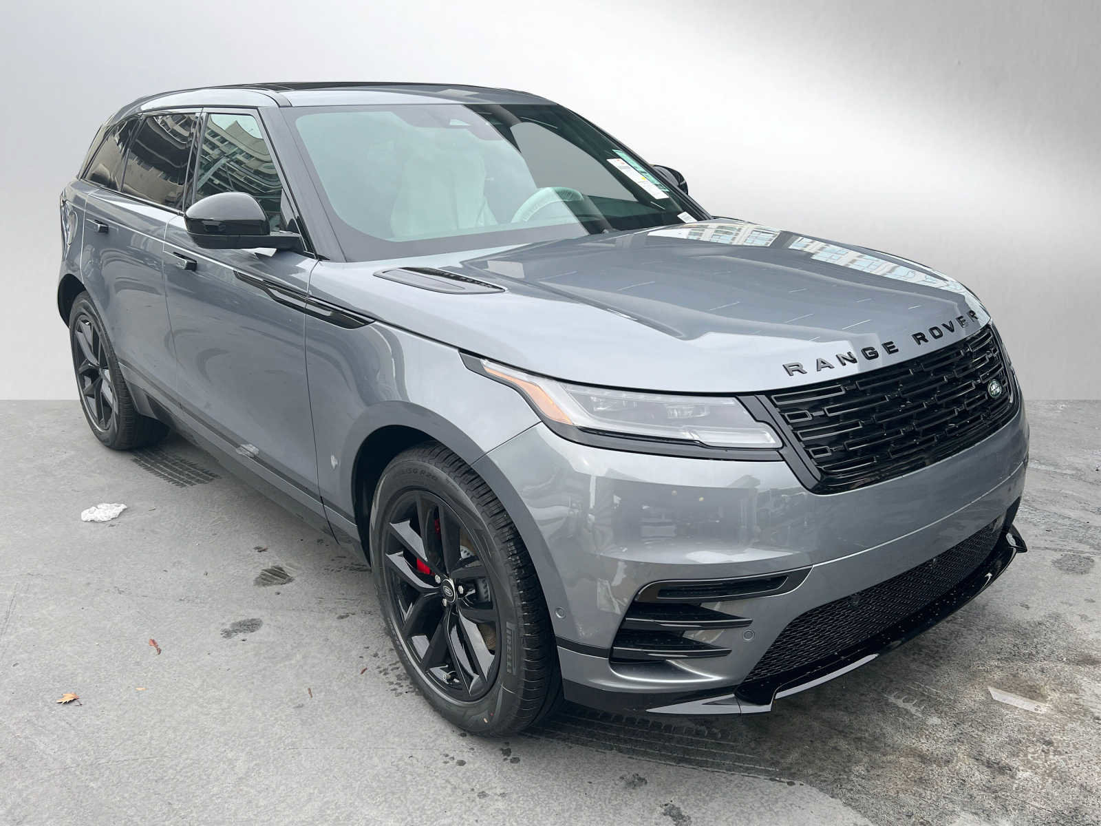 New 2024 Land Rover Range Rover Velar Dynamic SE