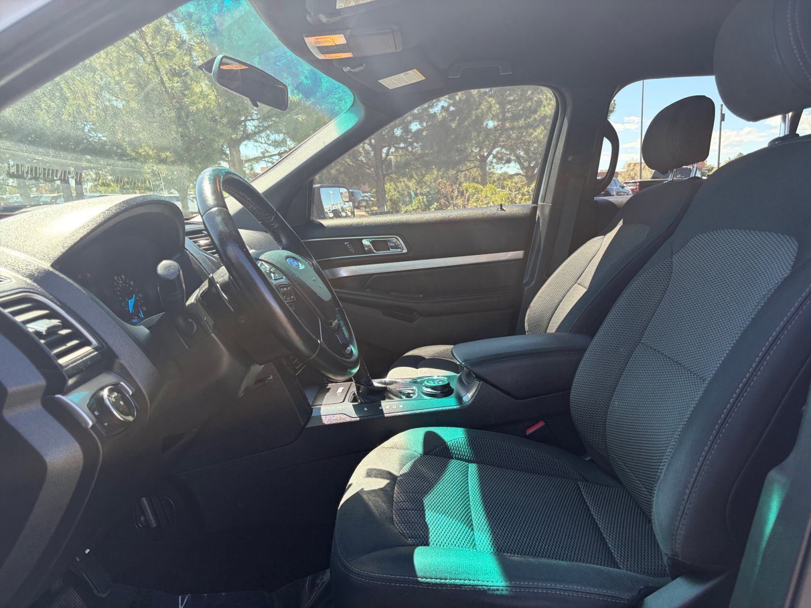Used 2017 Ford Explorer XLT AWD/4WD image 12