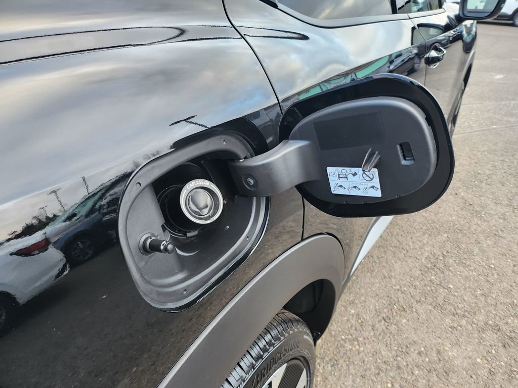 New 2025 Nissan Kicks SR w/ Interior Electronics Package image 24