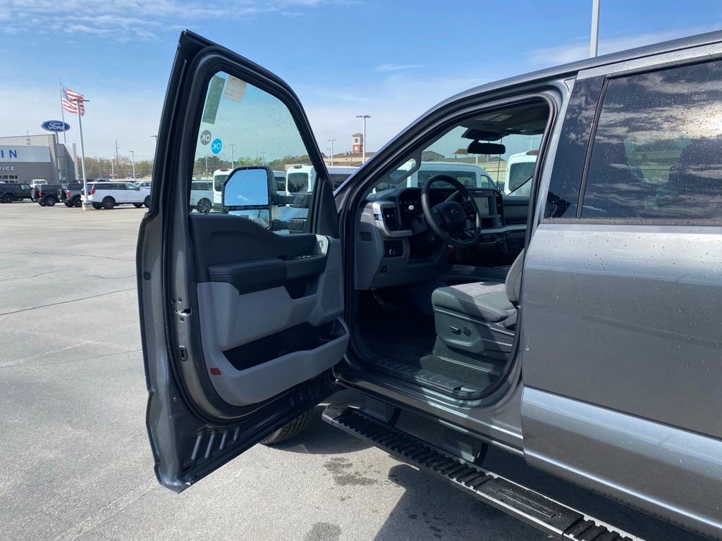 New 2026 Ford F350 XLT w/ 360-Degree Camera Package image 10