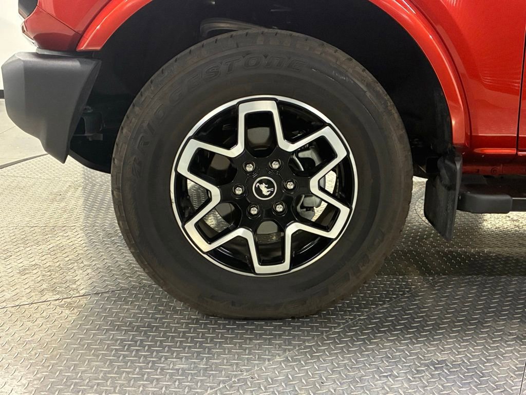 Used 2023 Ford Bronco Outer Banks AWD/4WD image 16