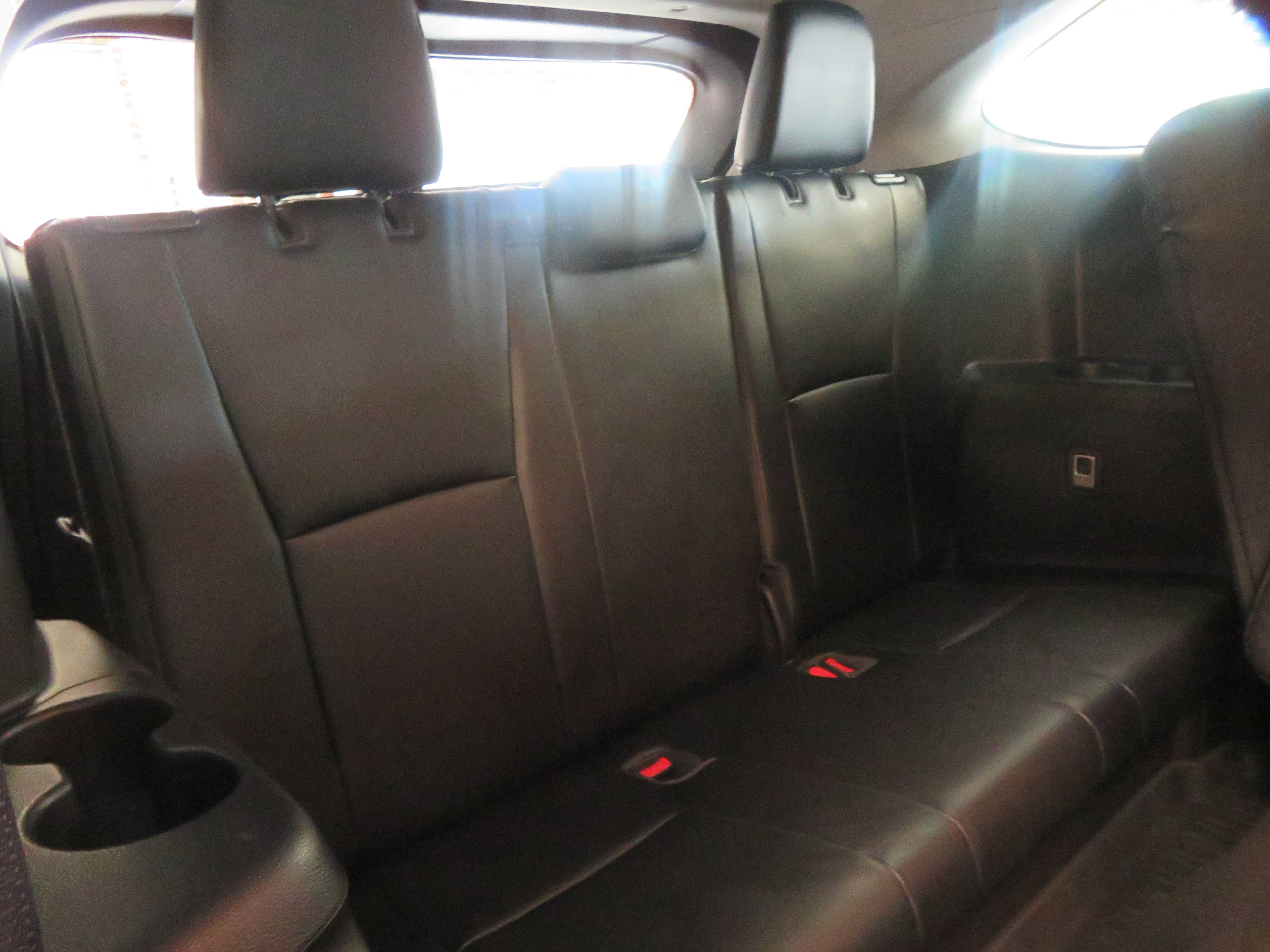 Used 2020 Toyota Highlander XLE FWD image 27