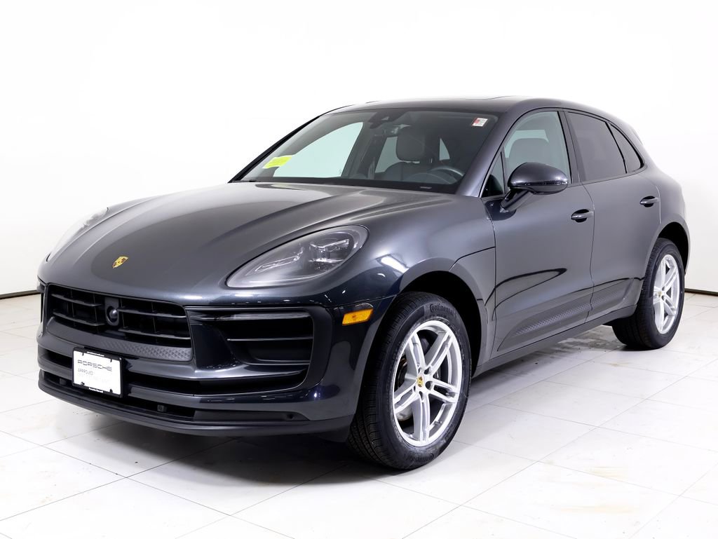 Certified 2024 Porsche Macan AWD/4WD image 1