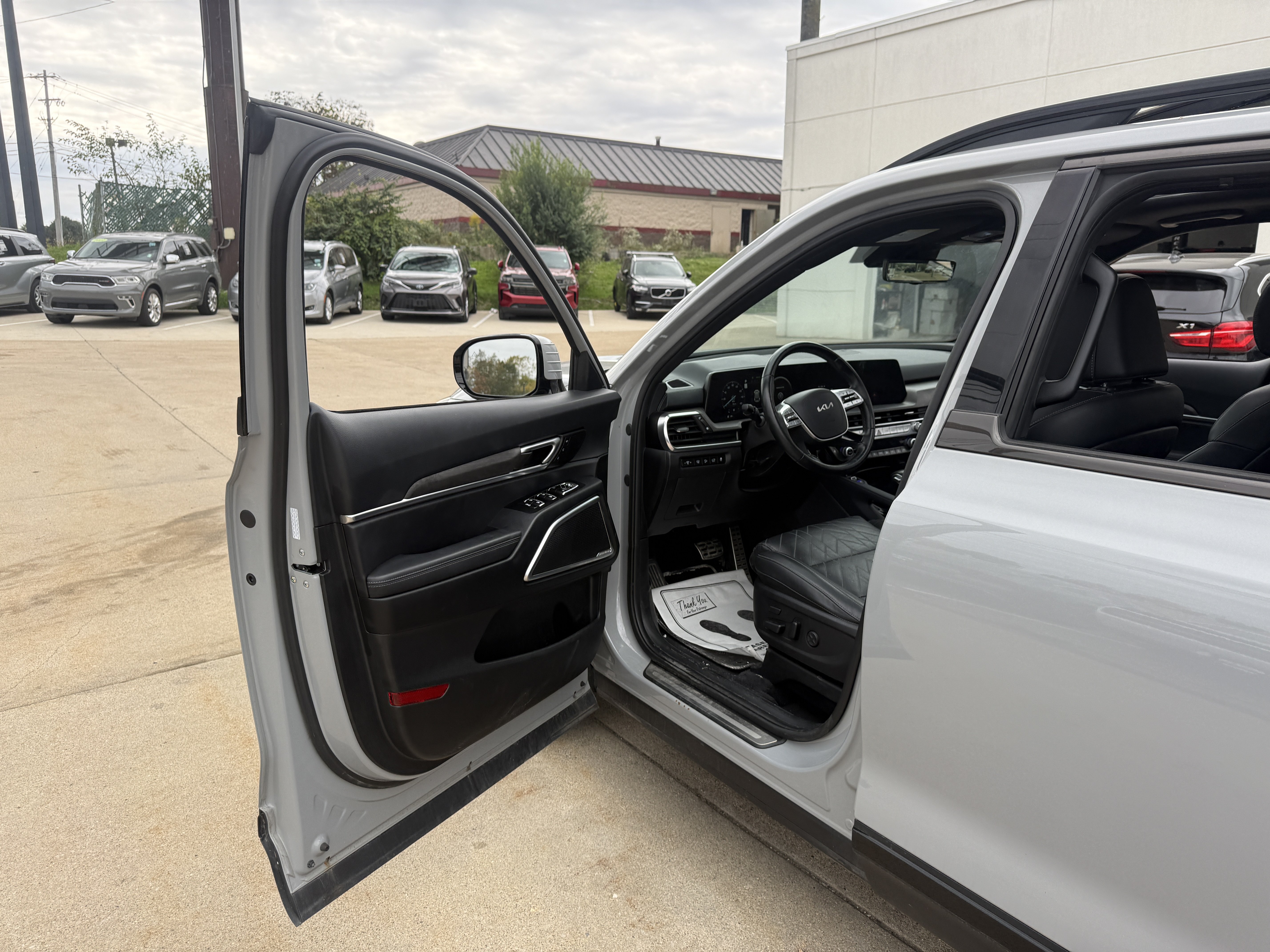 Used 2024 Kia Telluride SX AWD/4WD image 10