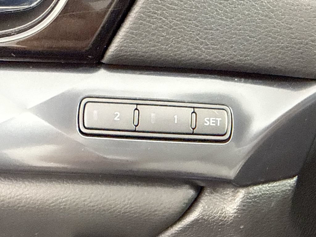 Used 2019 Nissan Maxima SR w/ Premium Package FWD image 27