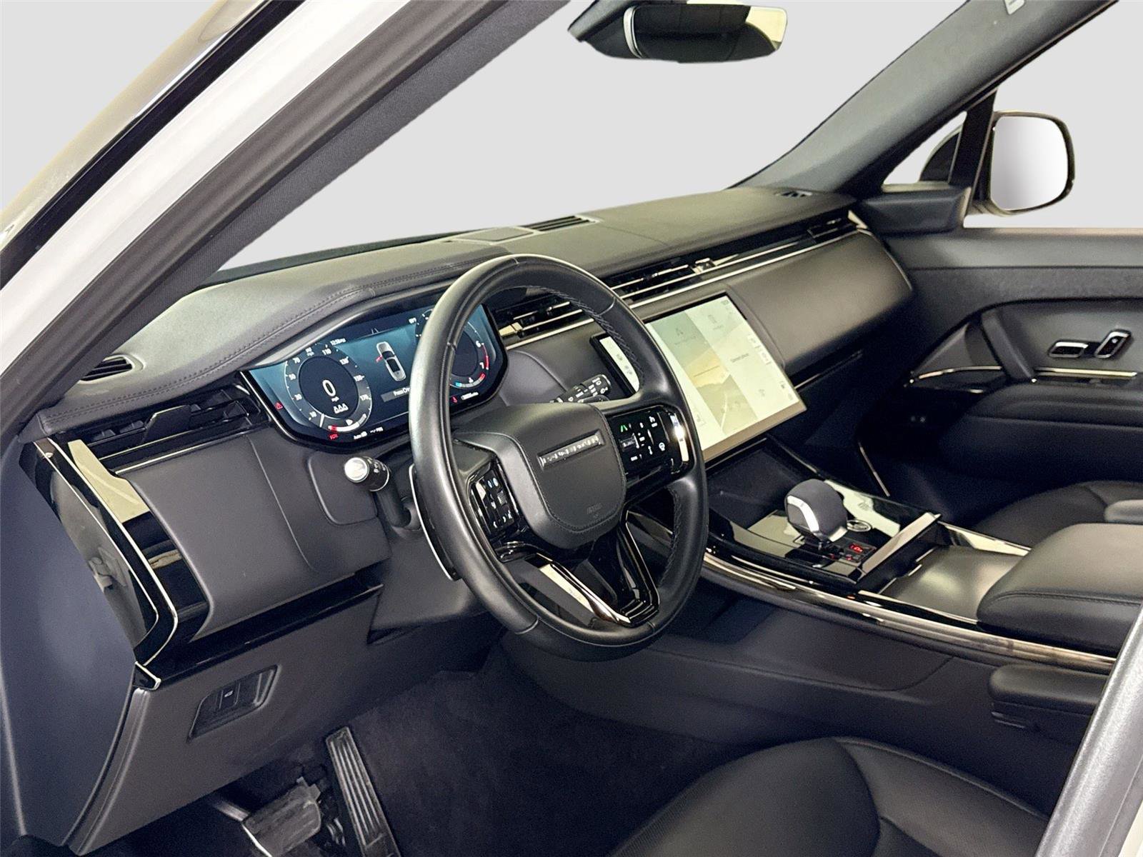 Used 2024 Land Rover Range Rover Sport Dynamic SE image 13