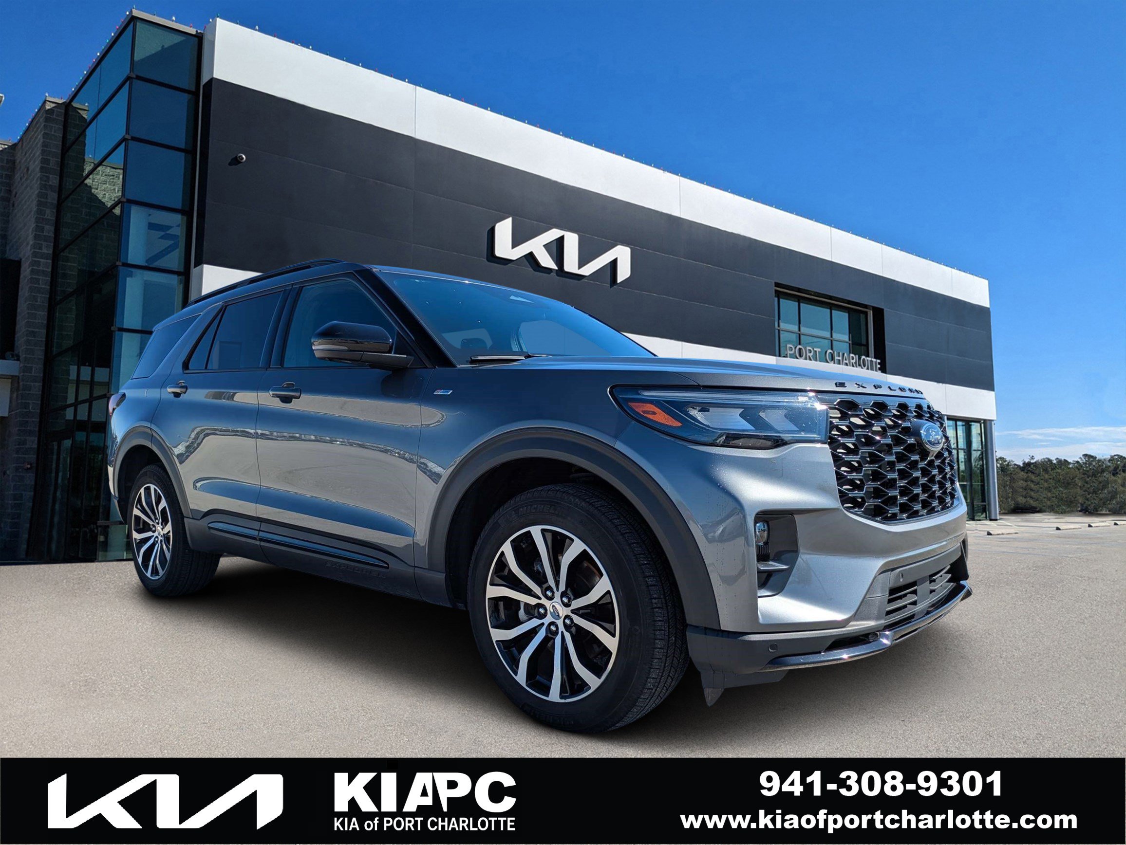 Used 2025 Ford Explorer ST-Line