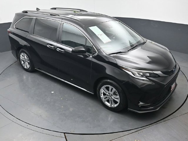 Used 2023 Toyota Sienna XSE w/ XSE Plus Package AWD/4WD image 43