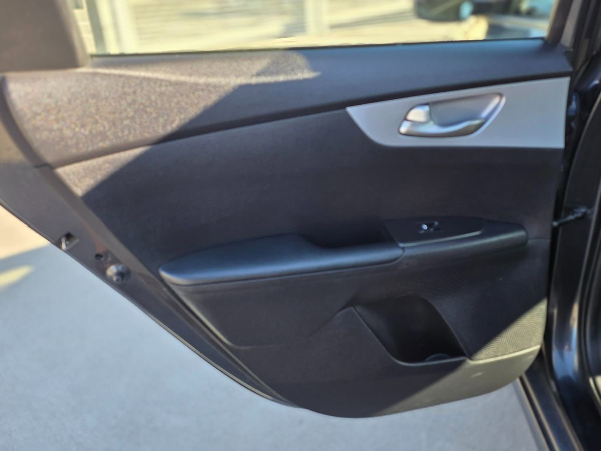 Used 2022 Kia Forte Sedan FWD image 19