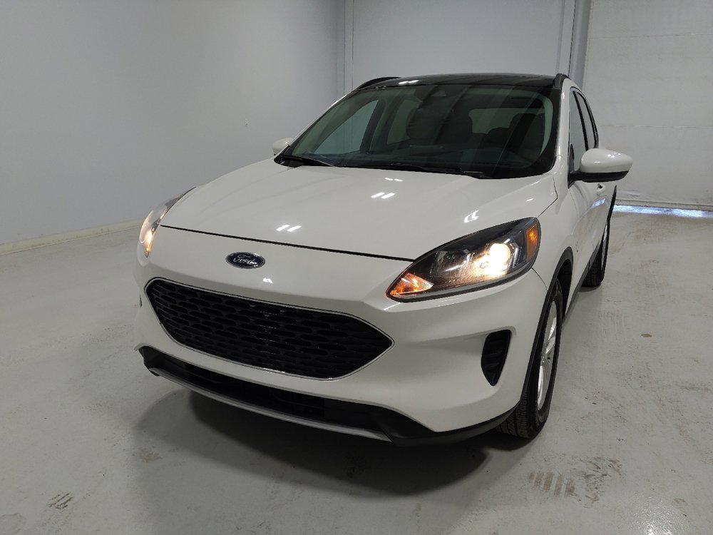Used 2021 Ford Escape SE image 15