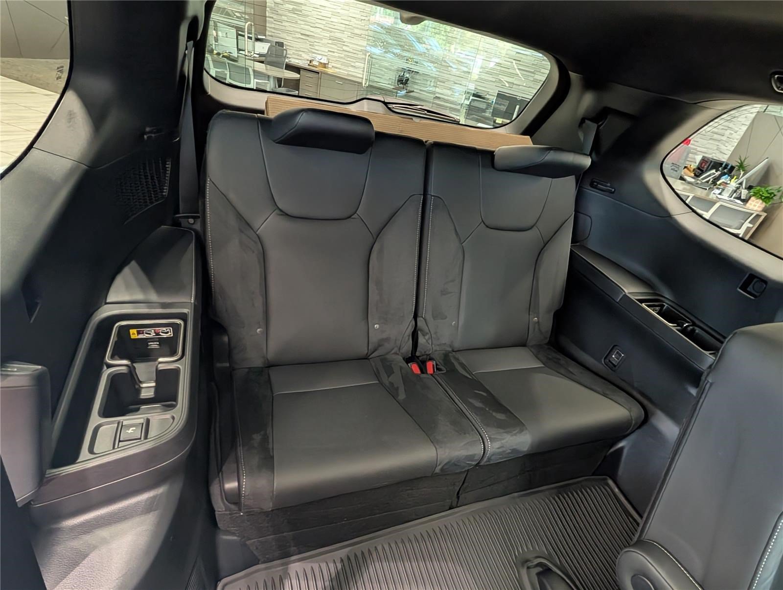 New 2026 Lexus TX 500h AWD w/ Technology Package image 10