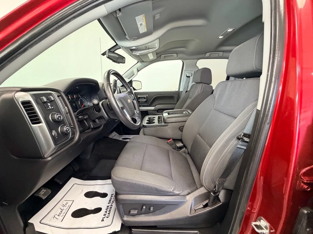 Used 2018 Chevrolet Silverado 1500 LT w/ All Star Edition AWD/4WD image 2