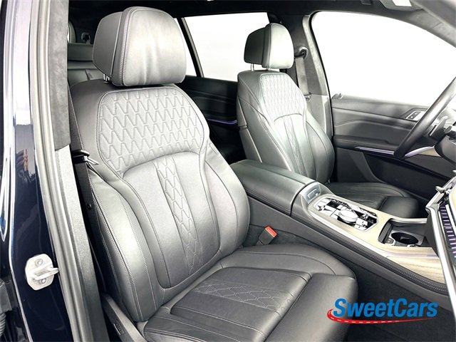 Used 2023 BMW X7 M60i w/ Executive Package image 12