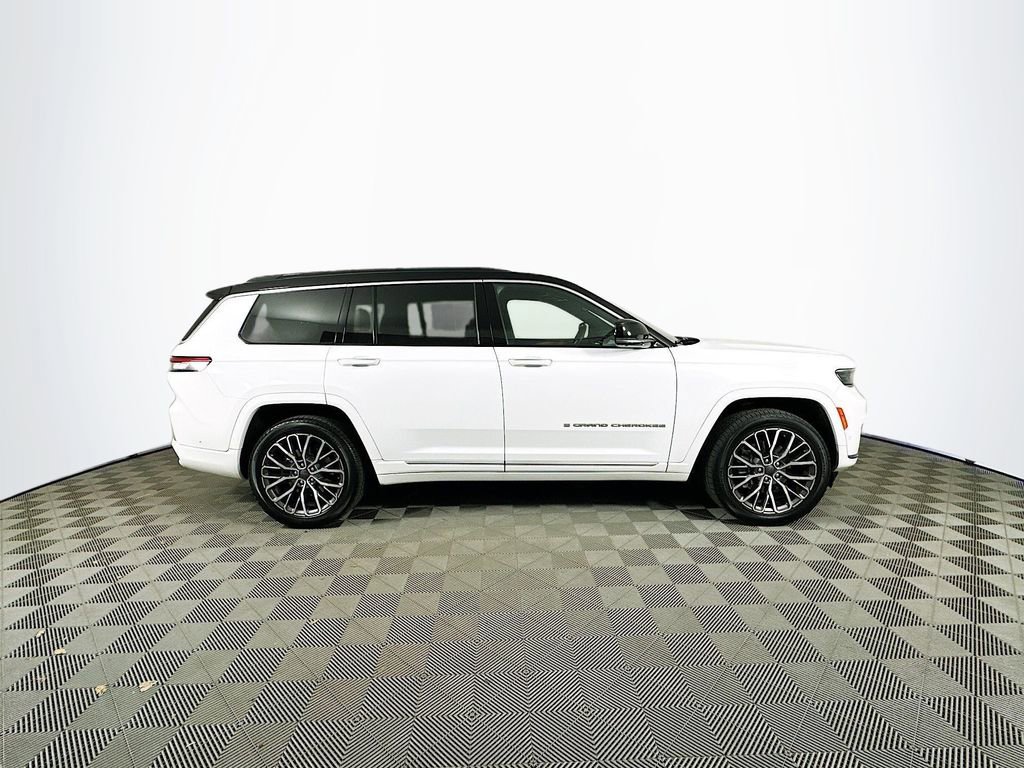 Certified 2024 Jeep Grand Cherokee L Summit AWD/4WD image 14