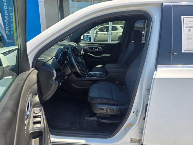 Used 2023 Chevrolet Traverse LT w/ Rear Camera Mirror Package AWD/4WD image 9