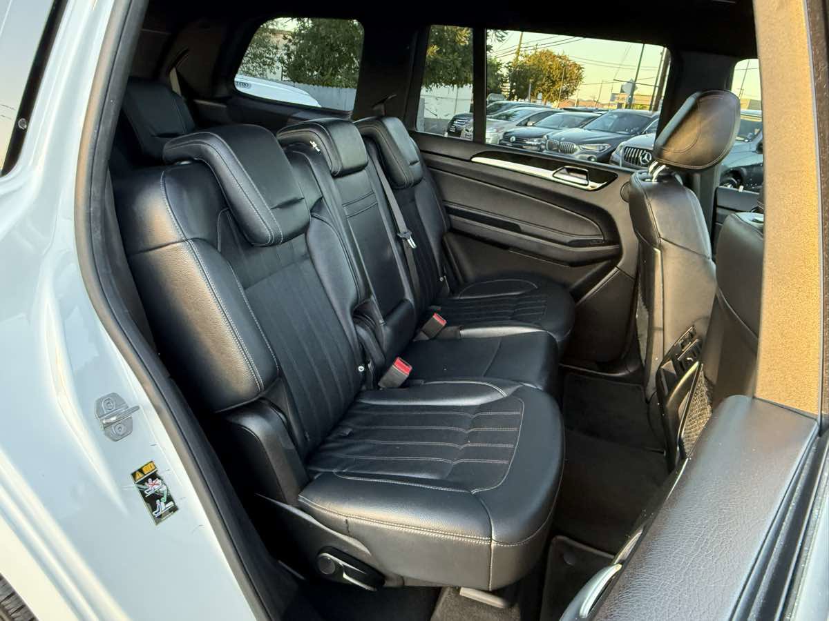 Used 2019 Mercedes-Benz GLS 450 4MATIC image 12