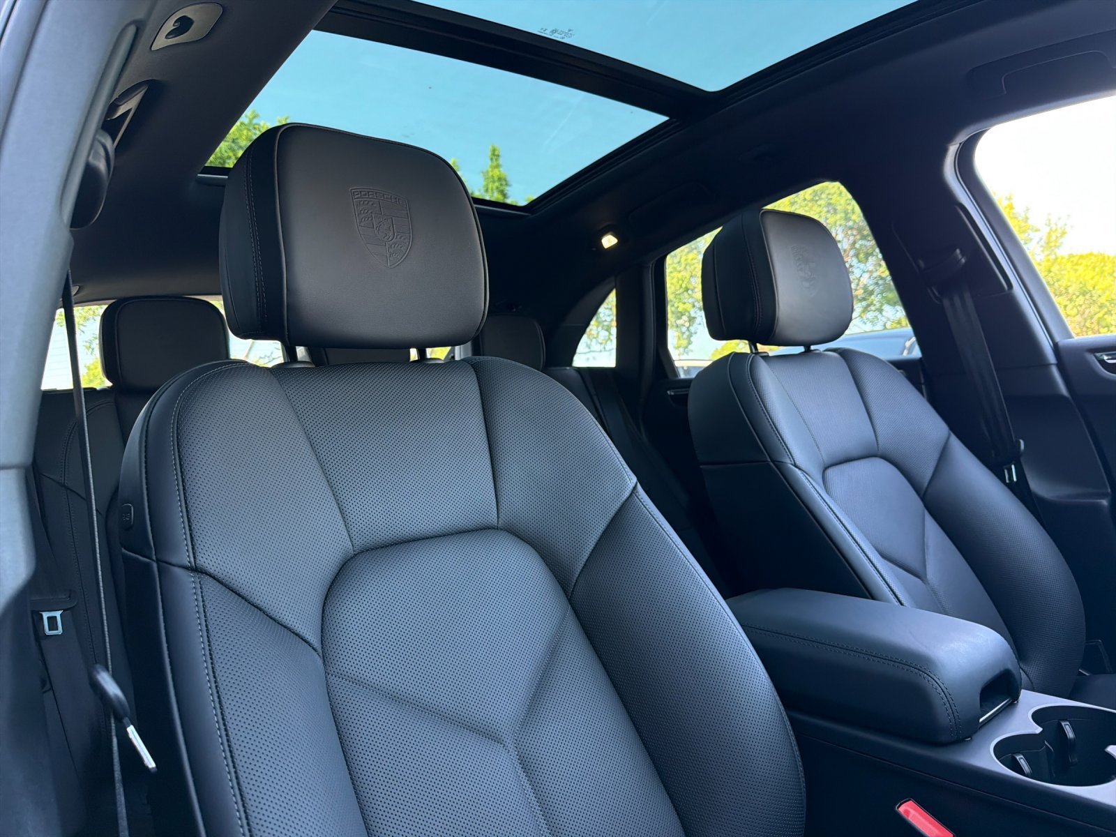 New 2026 Porsche Macan AWD/4WD image 17