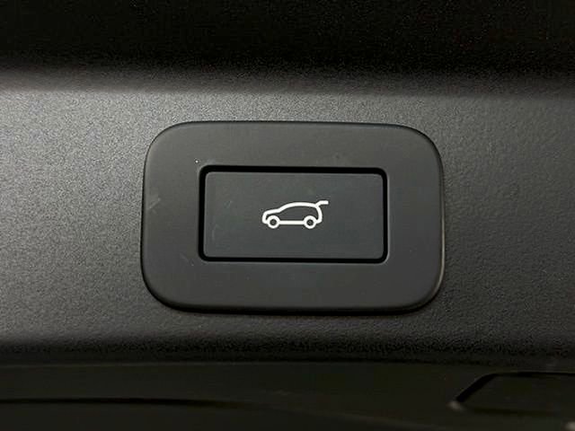 New 2026 Jaguar F-PACE R-Dynamic S AWD/4WD image 16