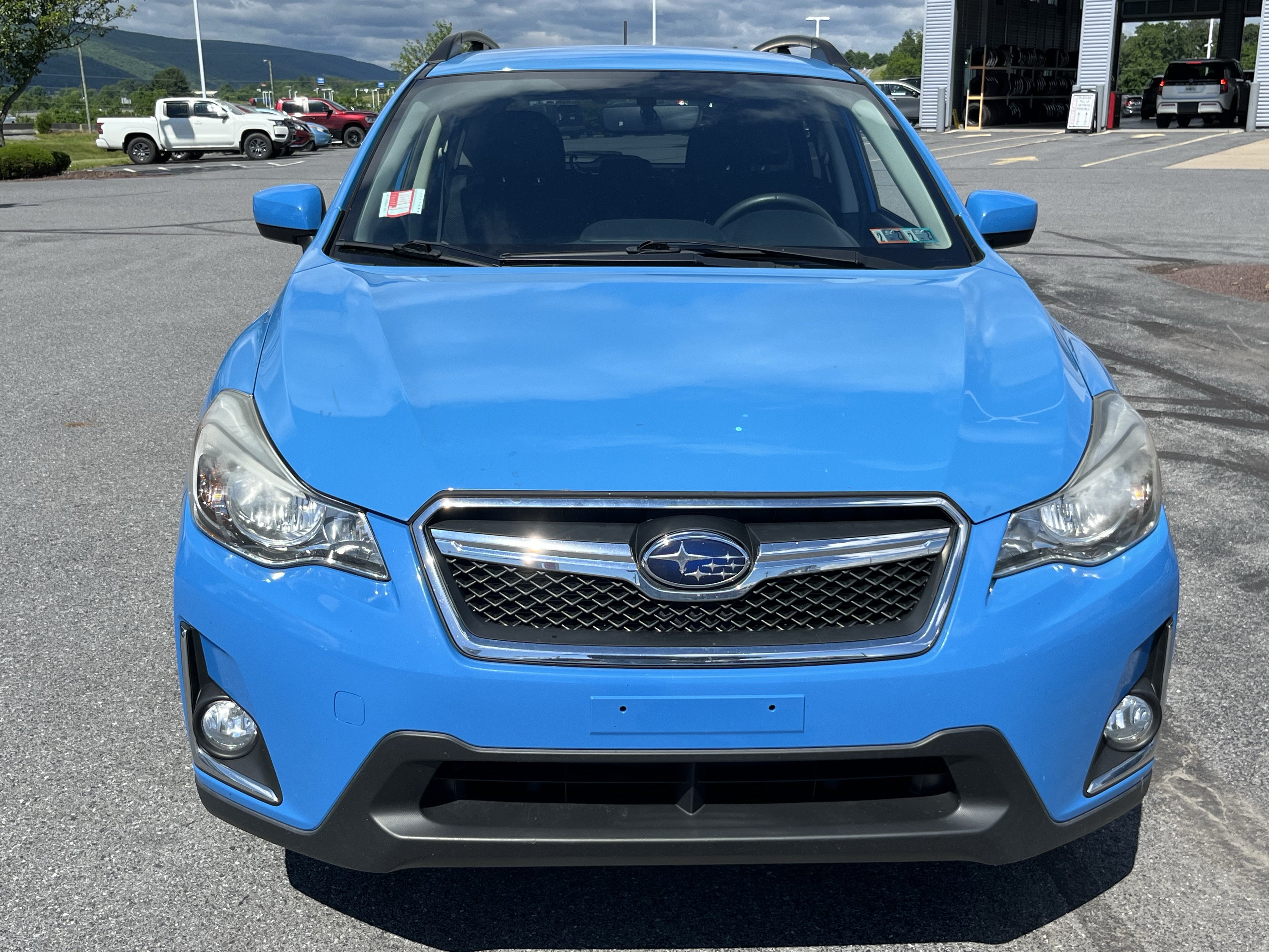 Used 2017 Subaru Crosstrek 2.0i Premium AWD/4WD image 11