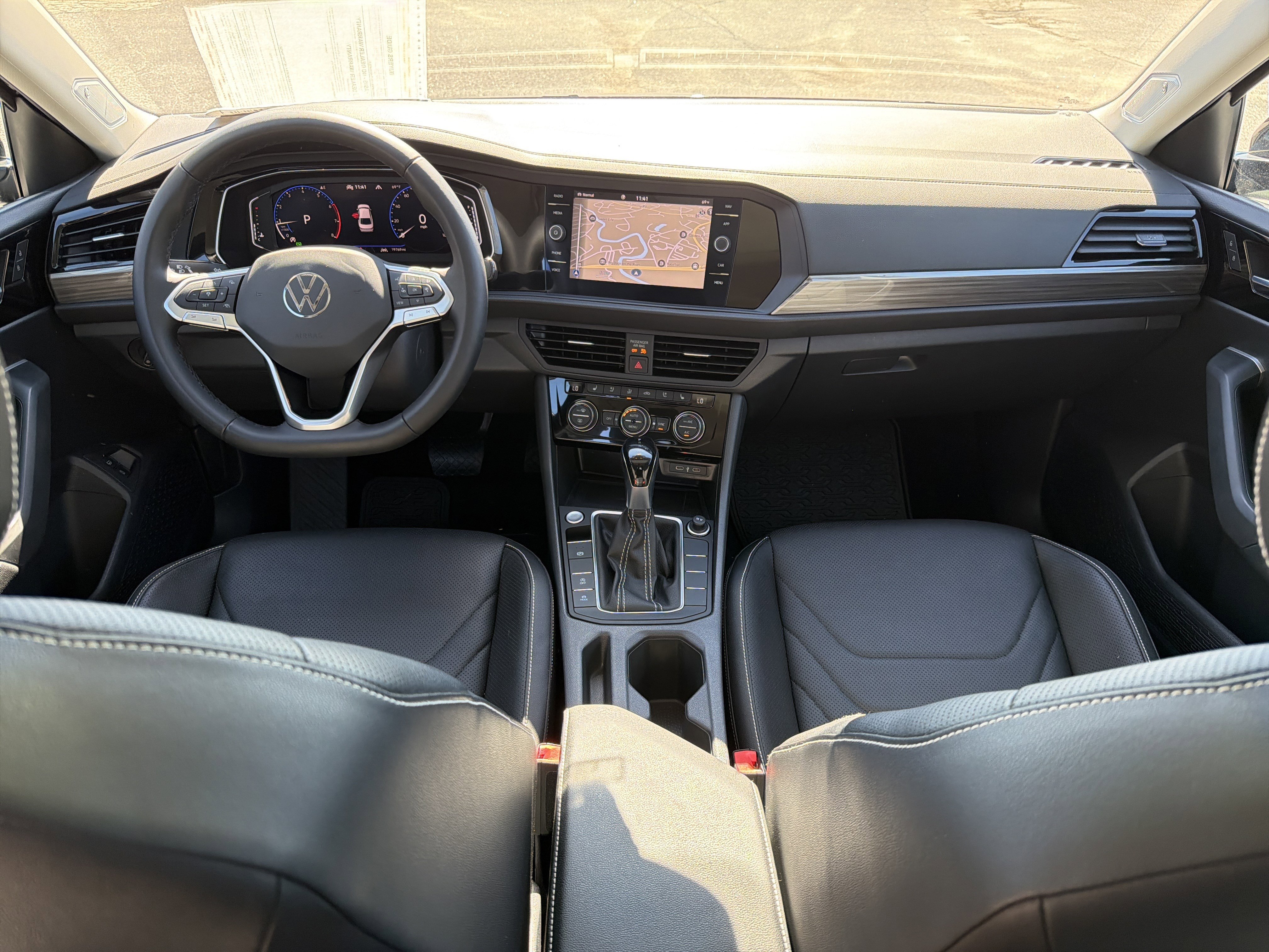 Used 2024 Volkswagen Jetta SEL image 23